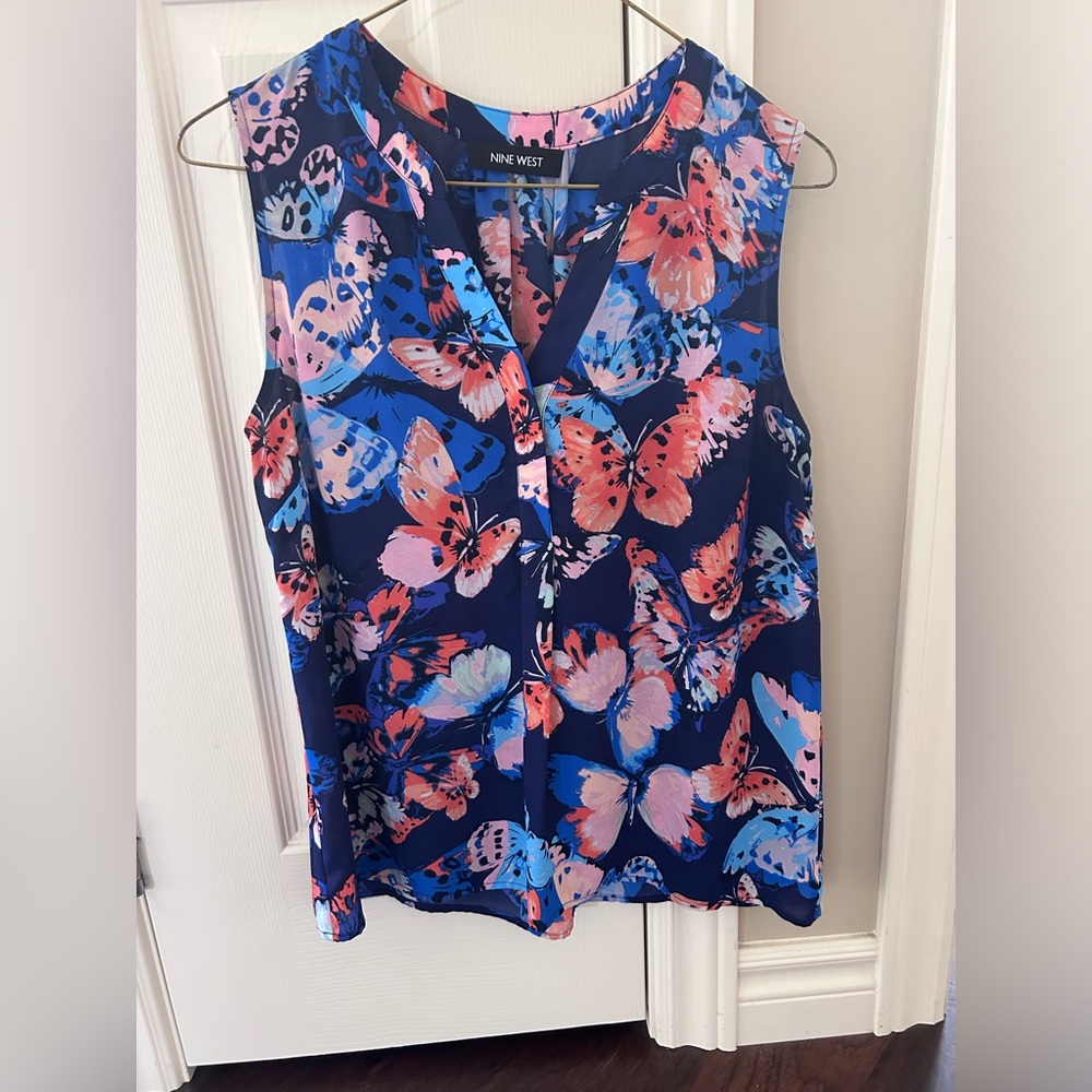 Nine West ladies sleeveless top.